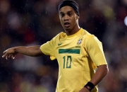 PG游戏APP-当王权碾过紫金，恩比德如何用唯一性主宰了这场时代对决