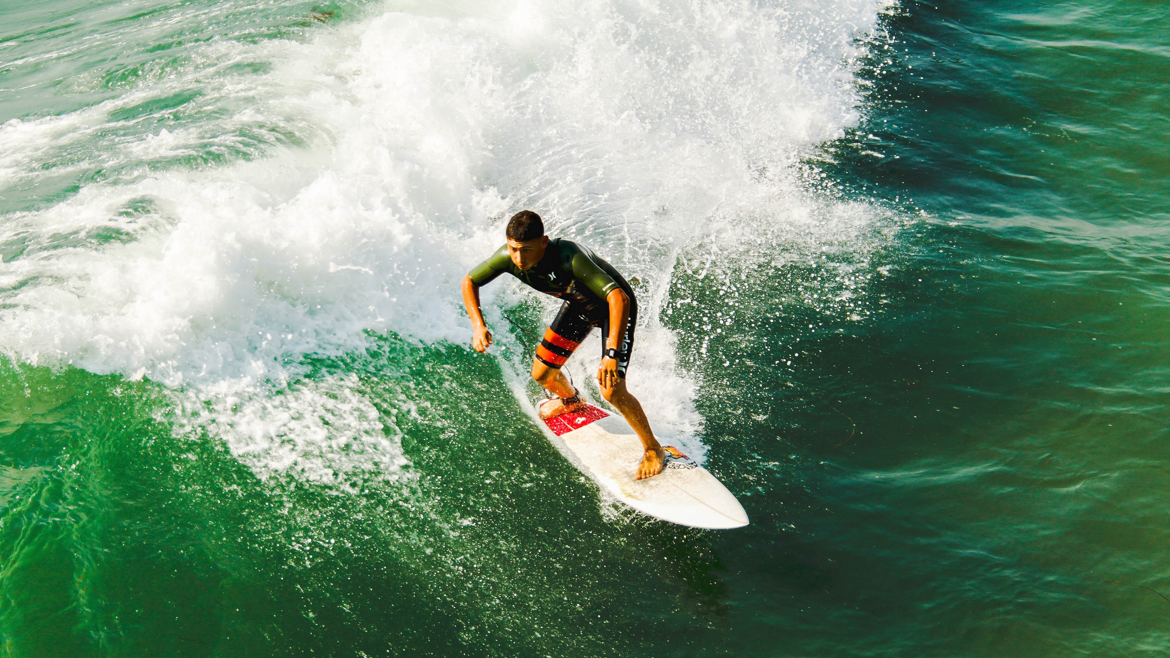 公牛制霸篮网，浓眉贡献制胜表现，一场定义赛季的对决