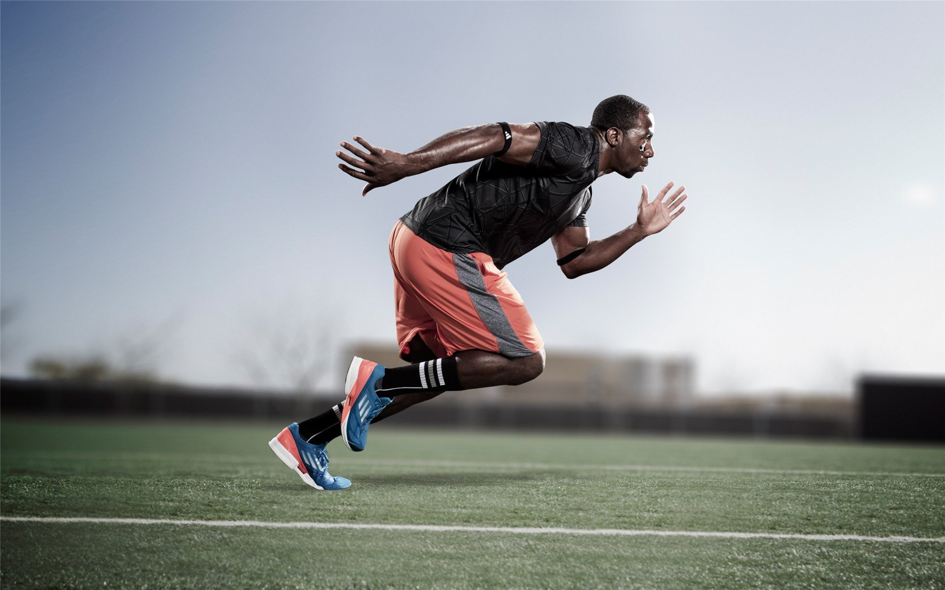 那不勒斯铁蹄踏平牙买加，卡拉斯科硬仗封王，绿茵场上的征服与韧性